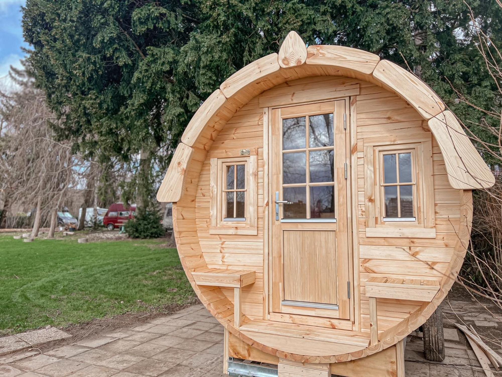 Wiesenhaus Wohnen Im Schlaffass Acampamento *