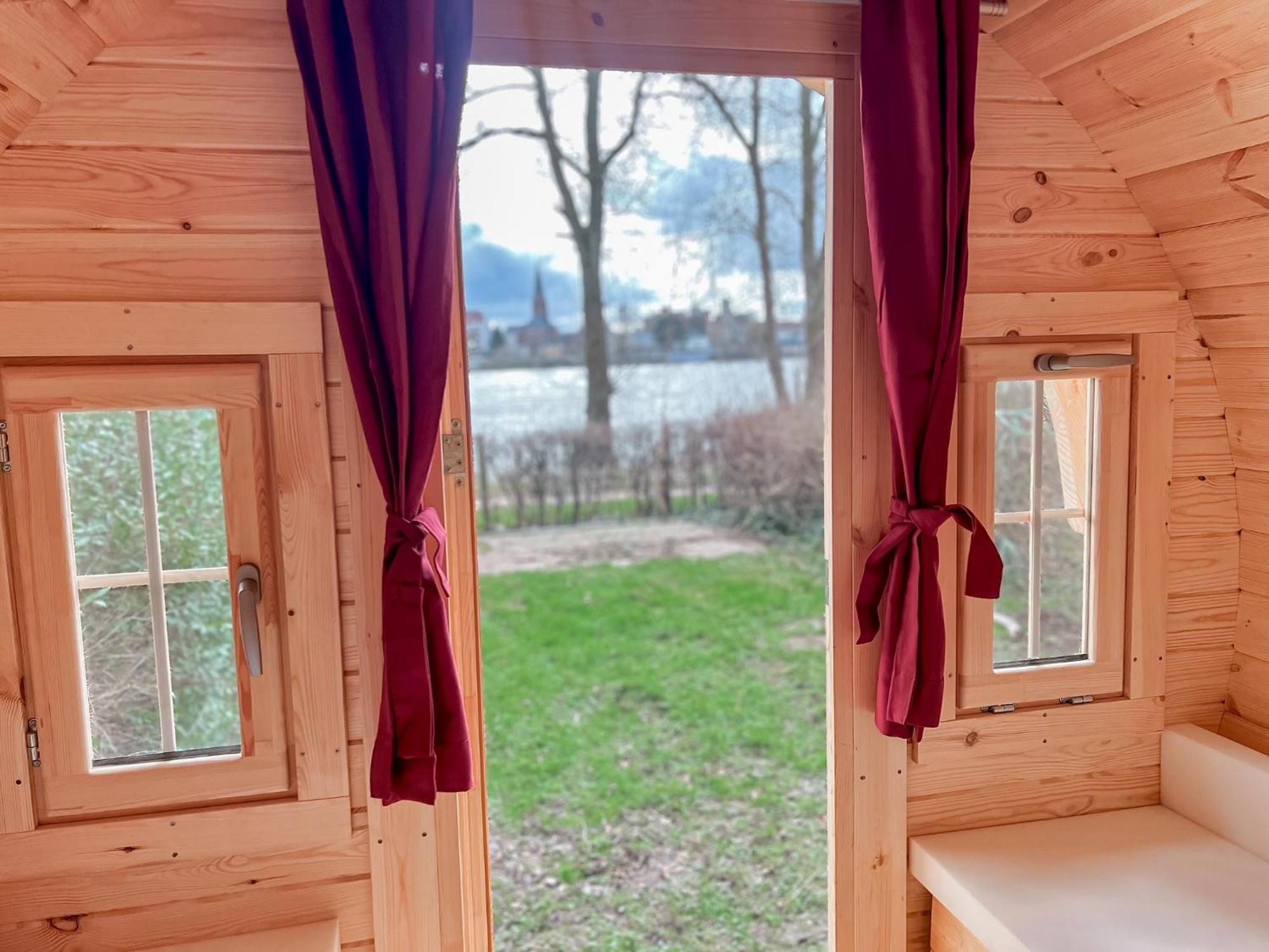 Acampamento Wiesenhaus Wohnen Im Schlaffass